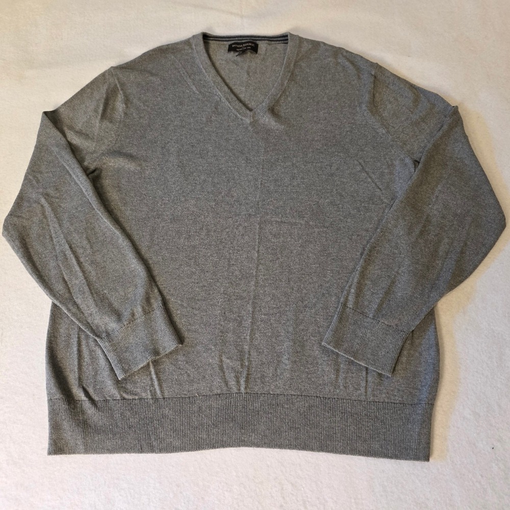 Banana Republic Mens Grey V-Neck Premium Luxe Yarn Silk Cashmere Sweater Large